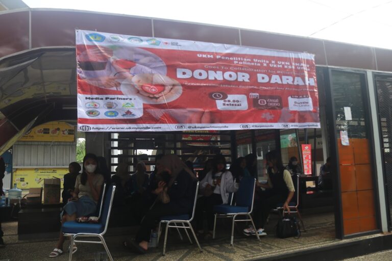 UKM Penelitian, UKM KSR, dan UKM Smart Polinela Adakan Donor Darah