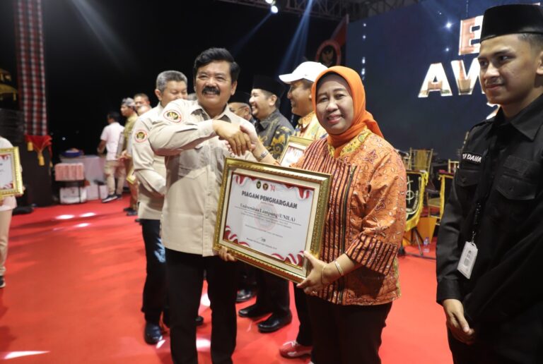 Unila Raih Anugerah Kampus Kebangsaan dari BNPT RI