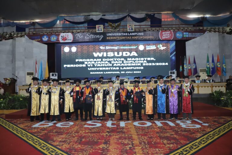 Unila Luluskan Dua Mahasiswa Asing Berprestasi Asal Yaman