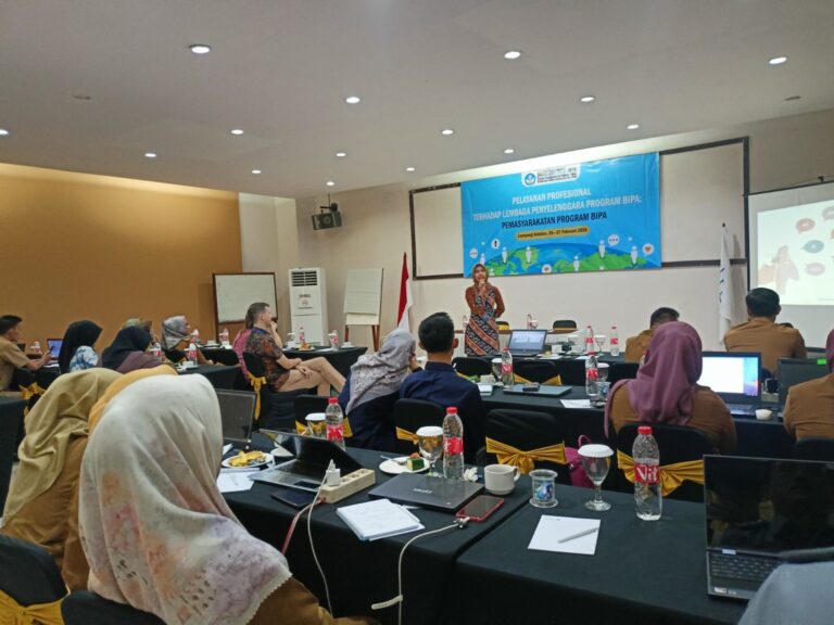 Kisah Inspiratif Gitamorezqi Maharani Sebarkan Ilmu sebagai Pengajar BIPA