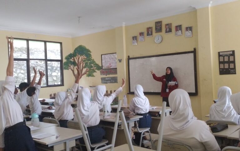 Deva Diani Kembangkan Pembelajaran di Kampus Mengajar