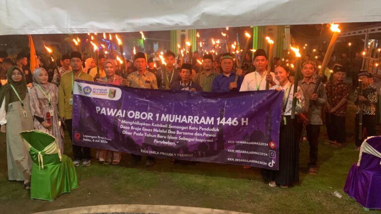 Mahasiswa KKN Unila Gelar Pawai Obor di Desa Braja Emas Kecamatan Way Jepara Lampung Timur Peringati Tahun Baru Islam