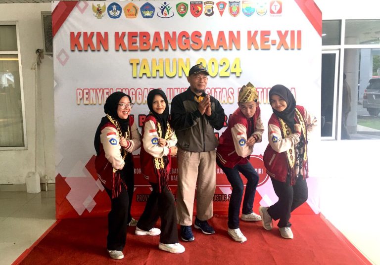 Empat Delegasi Unila Ikuti KKN Kebangsaan XII di Ambon