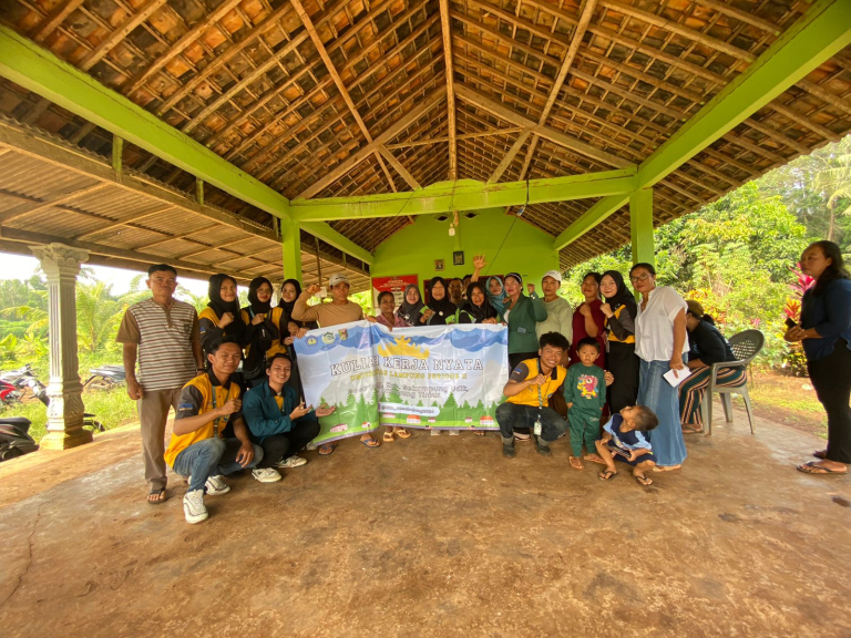 Mahasiswa KKN Unila Sosialisasikan Pembuatan Teh Rambut Jagung