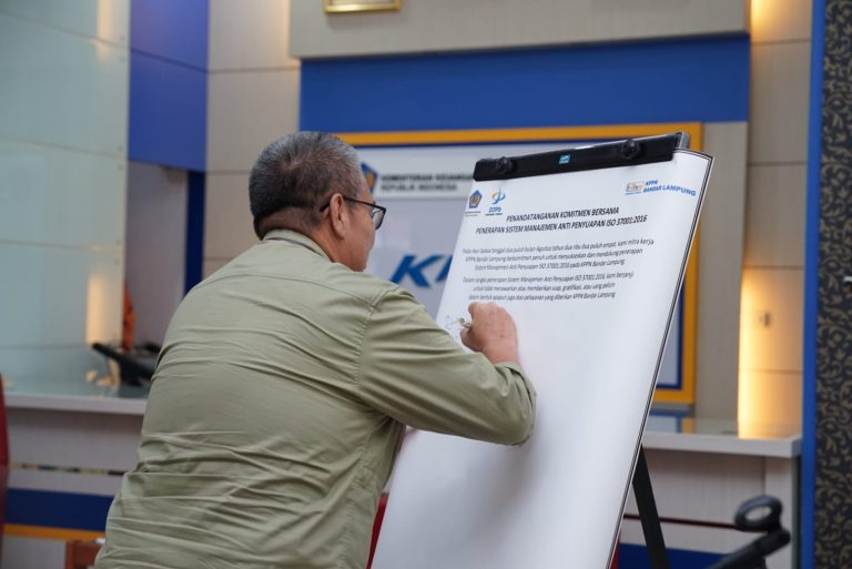 Warek BUK Habibullah Jimad Hadiri Stakeholder’s Day KPPN Bandar Lampung