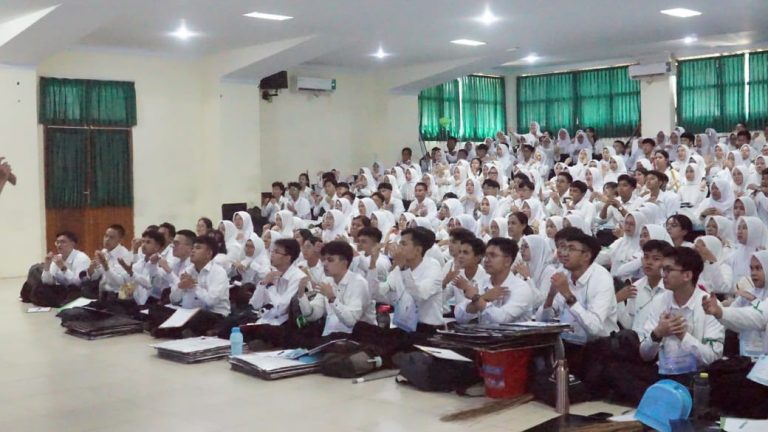 PKKMB FK Kenalkan Lingkungan Akademis Kampus bagi Maba