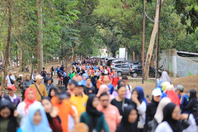 Rangkaian Dies Natalis ke-59, Unila Adakan Jalan Sehat Bersama