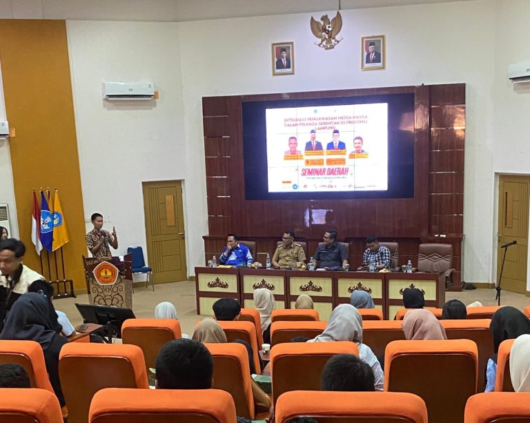 Seminar Daerah FISIP Ulas Pengawasan Media Massa dalam Pilkada 2024