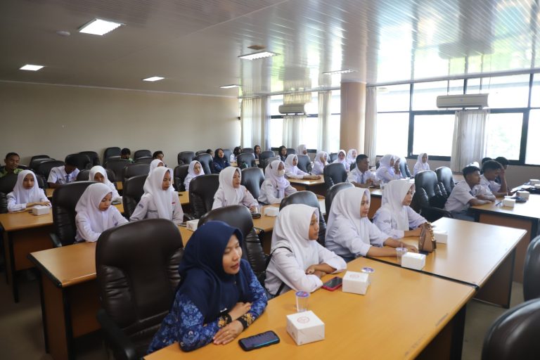 Unila Terima Kunjungan SMA Negeri 1 Candipuro