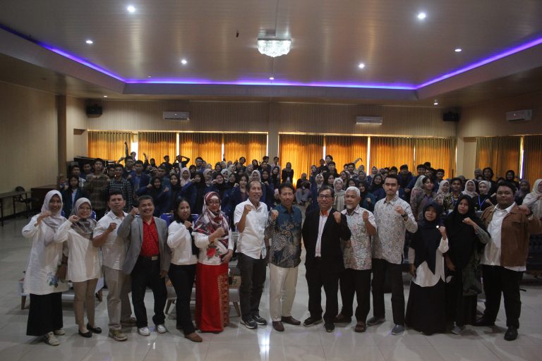 Solar PV Based Rainwater Harvesting Treated By Eletrolysis