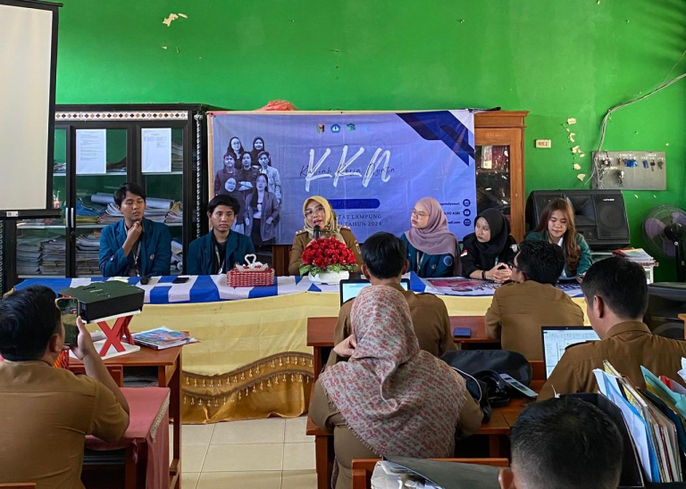 Tim KKN Sosialisasi Artificial Intelligence di SMKN 1 Bumi Agung 