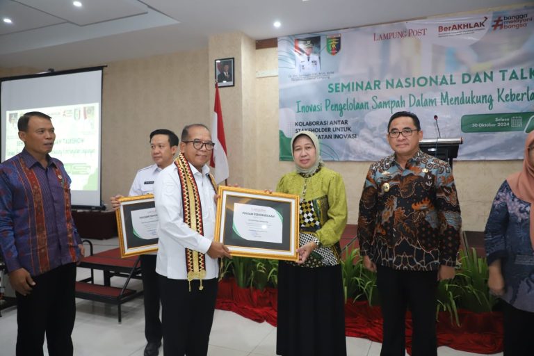 Unila Raih Penghargaan atas Kontribusi Aktif Kelola Sampah di Lampung