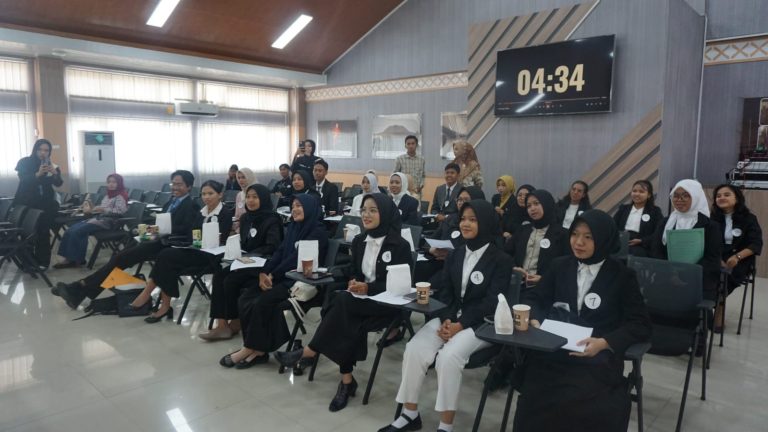 LPM Republica FISIP Gelar Lomba News Anchor