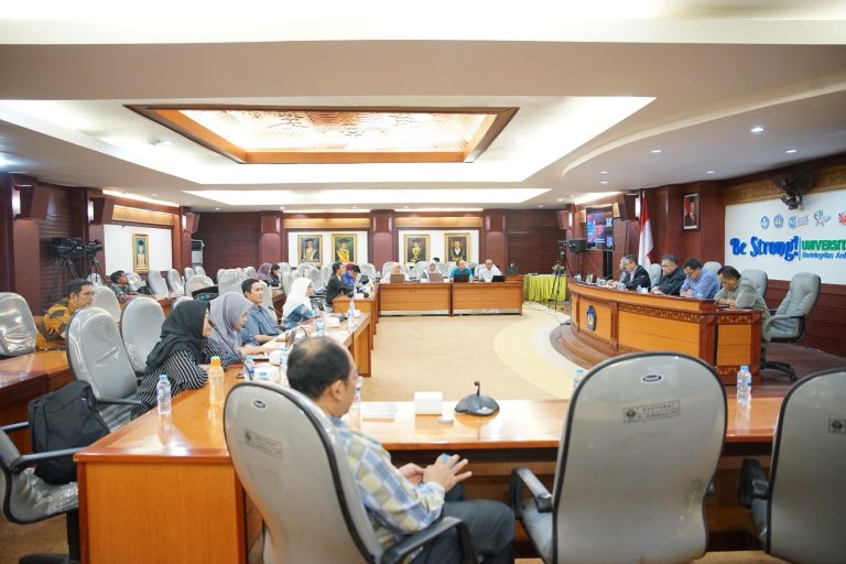 FEB Sambut Tim FIBAA Akreditasi Program Magister dan Doktor Ilmu Ekonomi