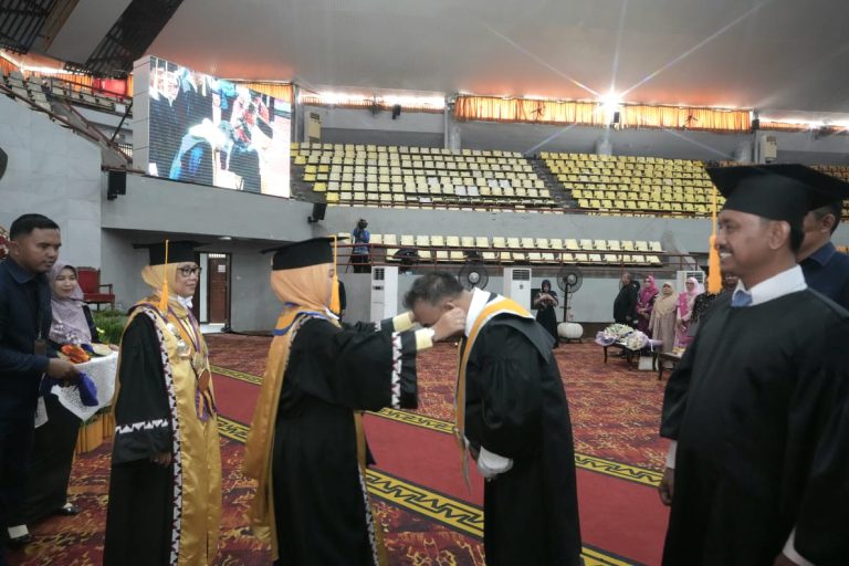 Pelantikan Guru Besar Unila: Peran Tangible dan Intangible Resources sebagai Leveraging Factors Transformasi Organisasional oleh Prof. Ayi Ahadiat