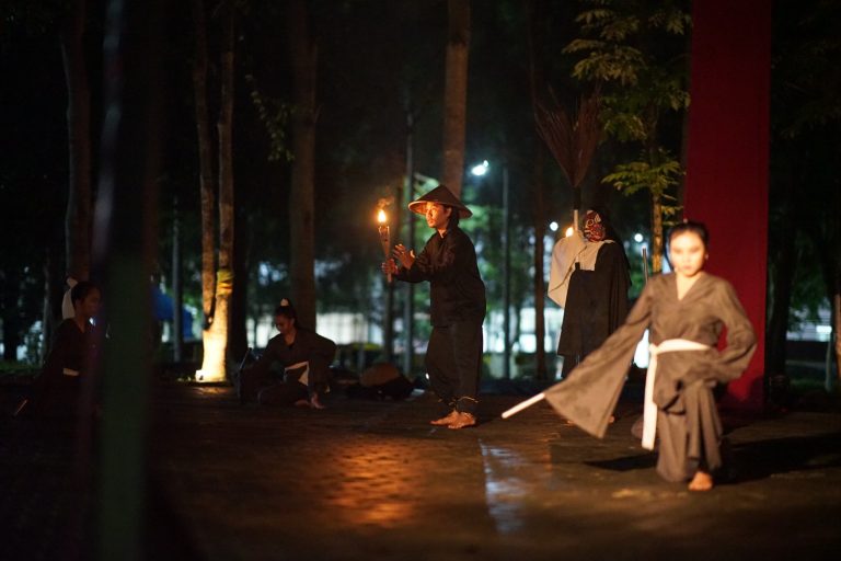 ‘Ritual of Biha’ Karya UKMBS Kenalkan Folklor Pesisir Selatan