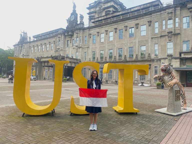 Kisah Sukses Diva Annisa Fitri: SEA Teacher dan Duta Wisata Lampung