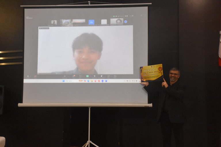 Tiga Delegasi Mahasiswa Unila Raih Juara 3 Lomba Esai Nasional Inovasi Produk Berbasis Mikoprotein