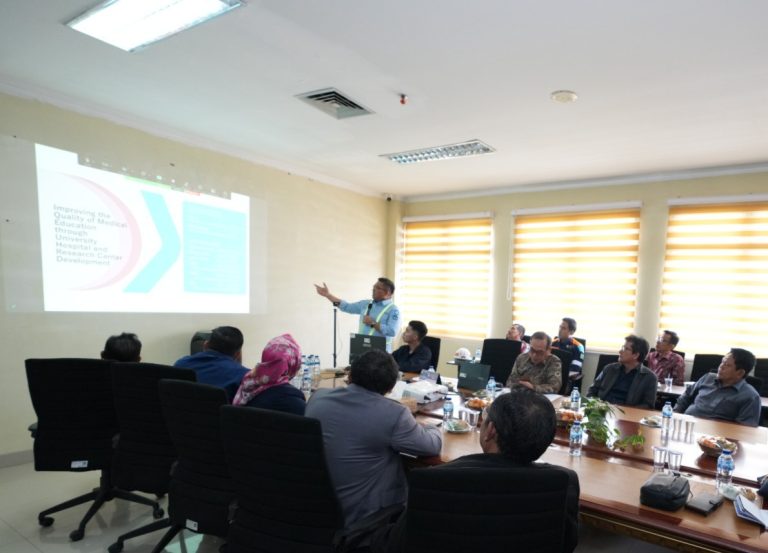 Sekjen Kemendikti dan Dirjen Dikti Tinjau Progres Pembangunan RSPTN