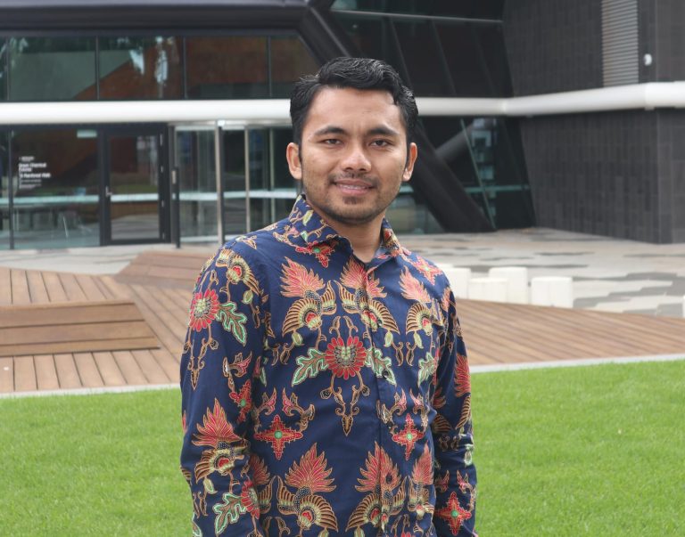 Dosen Muda Anwar Fadila Raih Kesempatan Belajar ke Tiga Benua