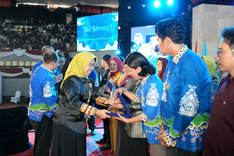 Unila Gelar Anugerah Be Strong dan Festival Kebudayaan 