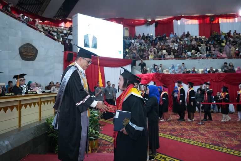 Kisah Inspiratif Kristin Maria Weya, Raih Prestasi Akademik untuk Kontribusi Positif di Kampung Halaman