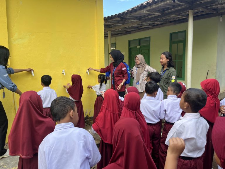 Mahasiswa KKN Unila Tingkatkan Kesehatan Lewat Program Dokter Cilik dan Sosialisasi PHBS di SD Lebung Sari