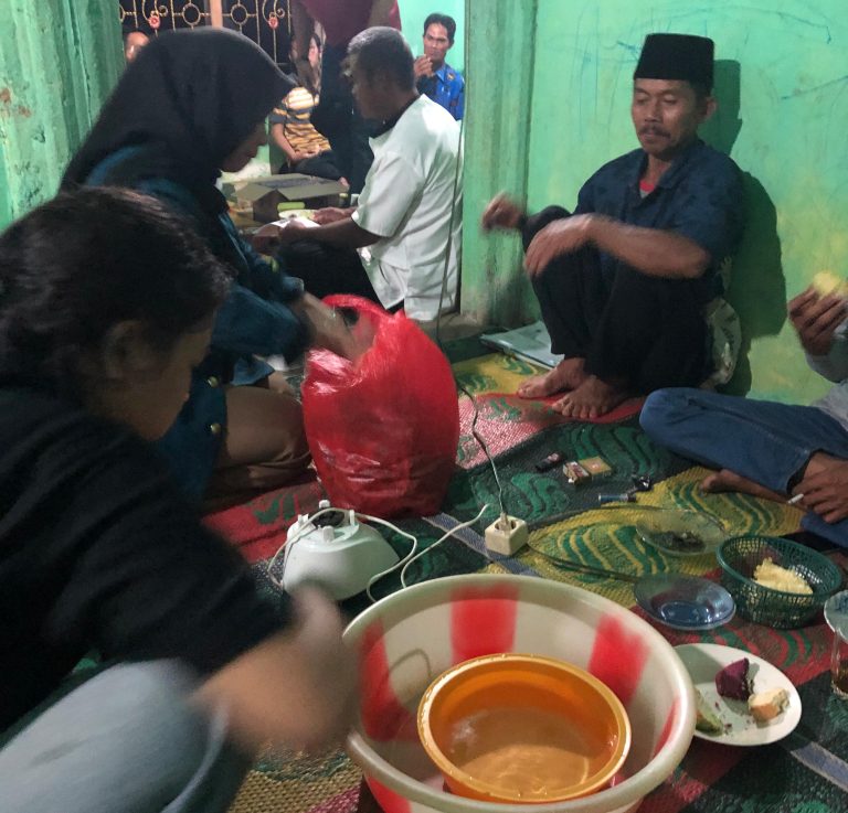 Mahasiswa KKN Unila Ciptakan Inovasi Pestisida Nabati untuk Dukung Petani di Desa Dono Arum