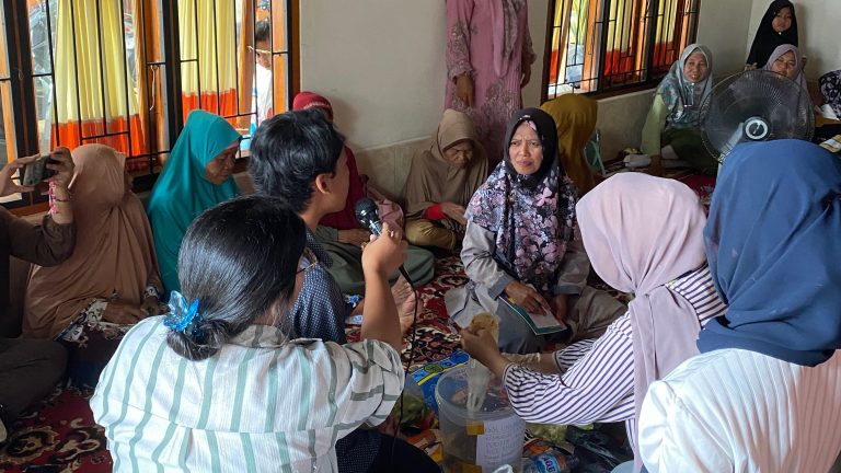 Praktik Pembuatan Eco Enzyme Sebagai Upaya Mengatasi Permasalahan Limbah Organik Oleh Mahasiswa KKN Unila