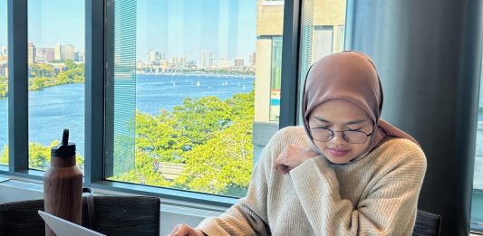 Dari Unila ke Boston University: Kisah Yeti Yuniarsih, Alumnus FH Peraih Beasiswa S-2 LPDP