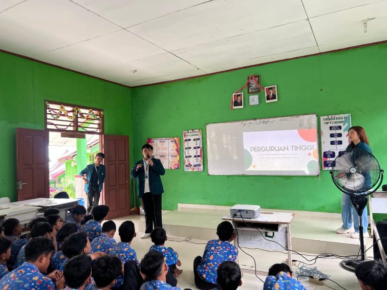 Mahasiswa KKN Desa Sukaraja Gelar Pengenalan Perguruan Tinggi