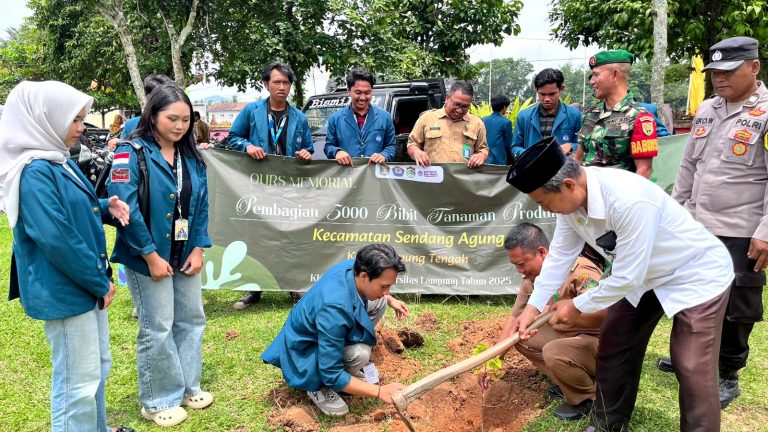 Mahasiswa KKN Tanam 5000 Bibit Dukung Ketahanan Pangan