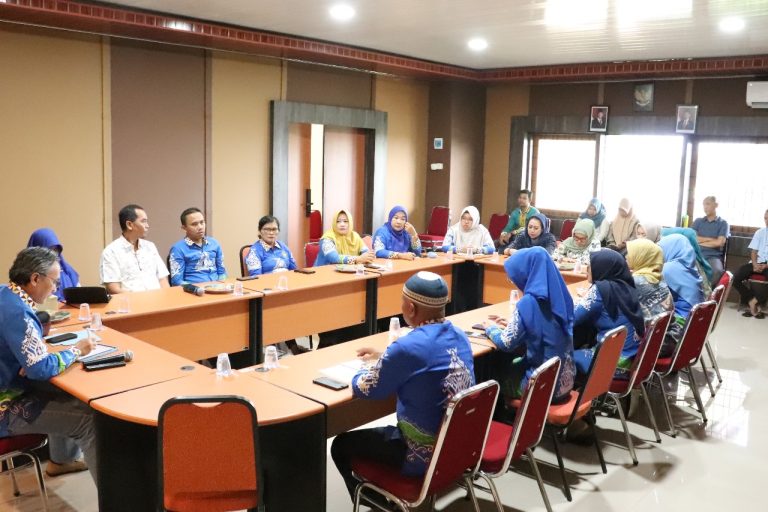 Kepala UPA Perpustakaan Bayzoni Gelar Rakor Perdana