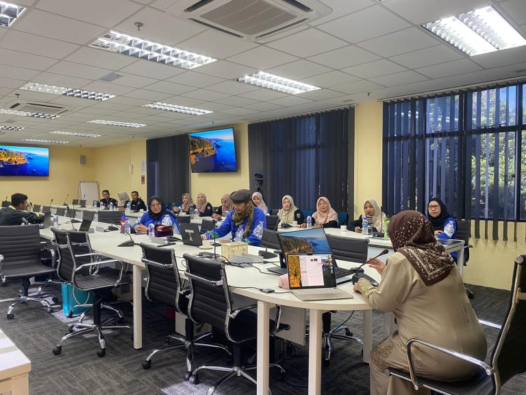 Unila dan UTM Perkuat Kolaborasi dalam Teknologi Pendidikan