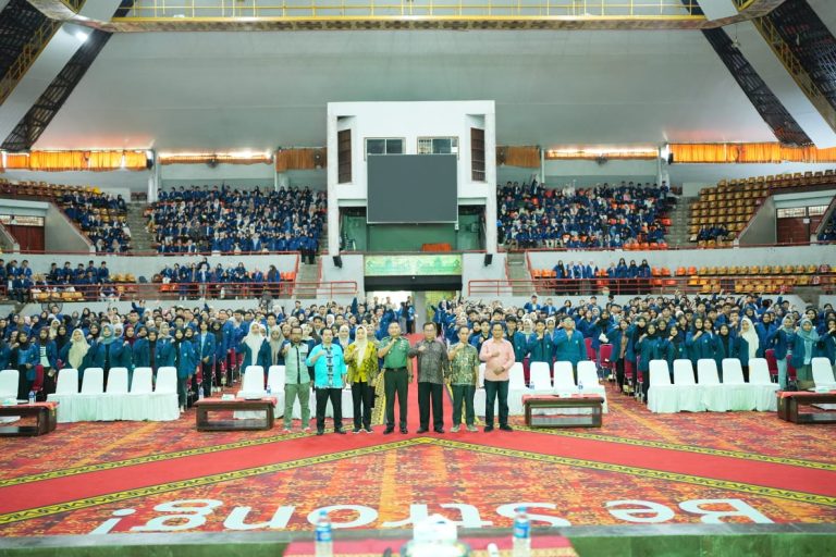 Unila Gelar Diklat Pengembangan Karakter, Etika dan Keterampilan Mahasiswa Penerima Beasiswa KIP