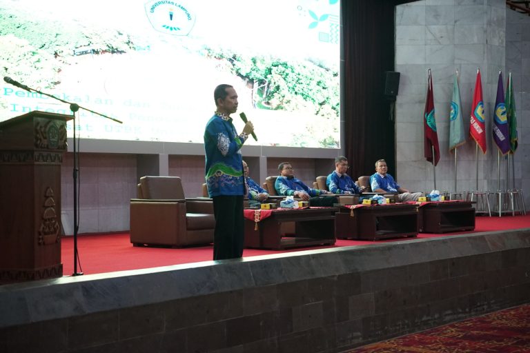 Unila Gelar Pembekalan Pengawas Ruang UTBK 2025