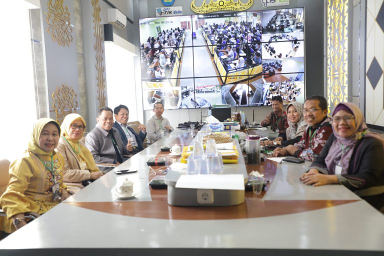 Rektor Lakukan Monitoring UTBK SNBT 2025