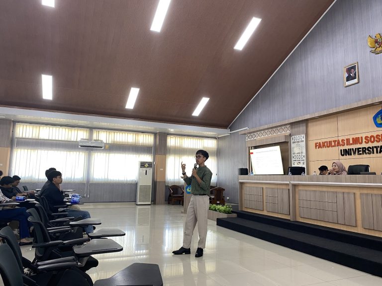 FISIP Unila Gelar Sosialisasi dan Pelatihan PKM 2025