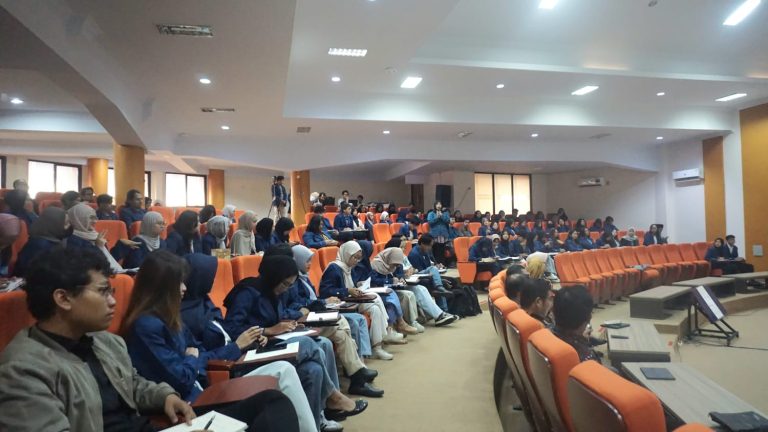 FISIP Bahas Aksesi Indonesia ke OECD dalam Kuliah Umum