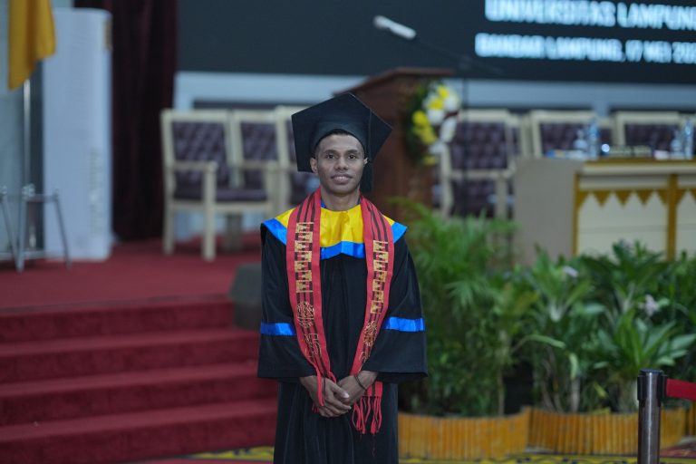 Menembus Batas dari Mimika: Perjalanan Inspiratif Aser Yosua di Unila