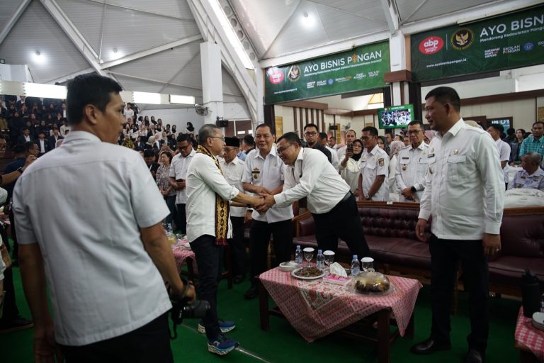 Warek Akademik Hadiri Peluncuran Program Ayo Bisnis Pangan