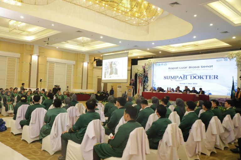66 Mahasiswa Kedokteran Ikuti Sumpah Dokter Periode Dua Tahun 2025