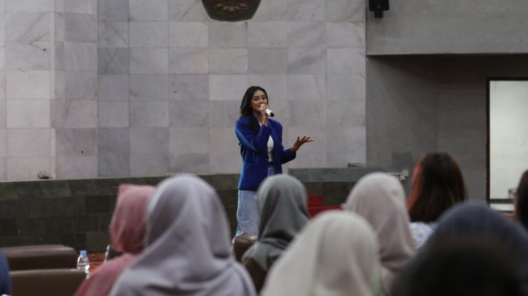 HMJ Ilmu Komunikasi Gelar Comm Seminar BESTIE Bangun Ekspektasi Tapi Insecure Everyday