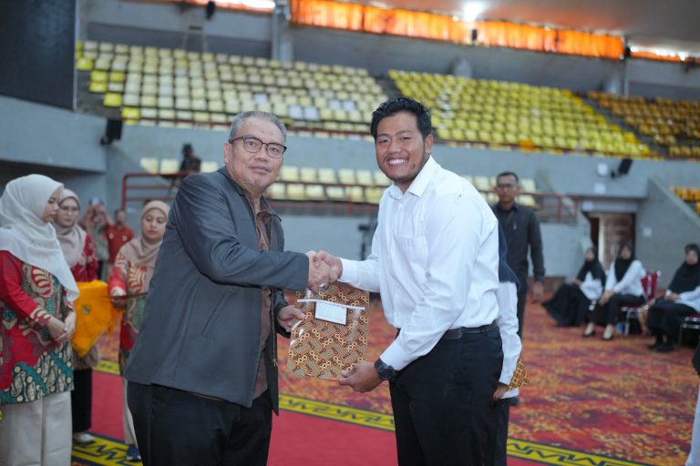 179 CPNS Unila Terima SK Pengangkatan