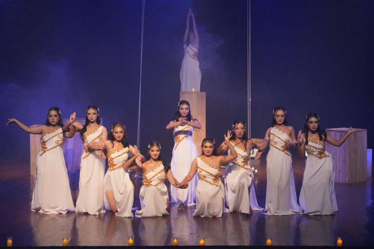 Prodi Pendidikan Tari Sukses Gelar Pementasan Seni Quadra