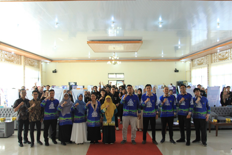 Prodi Pendidikan Teknologi Informasi Gelar Industrial Work Practice Expo 2025.