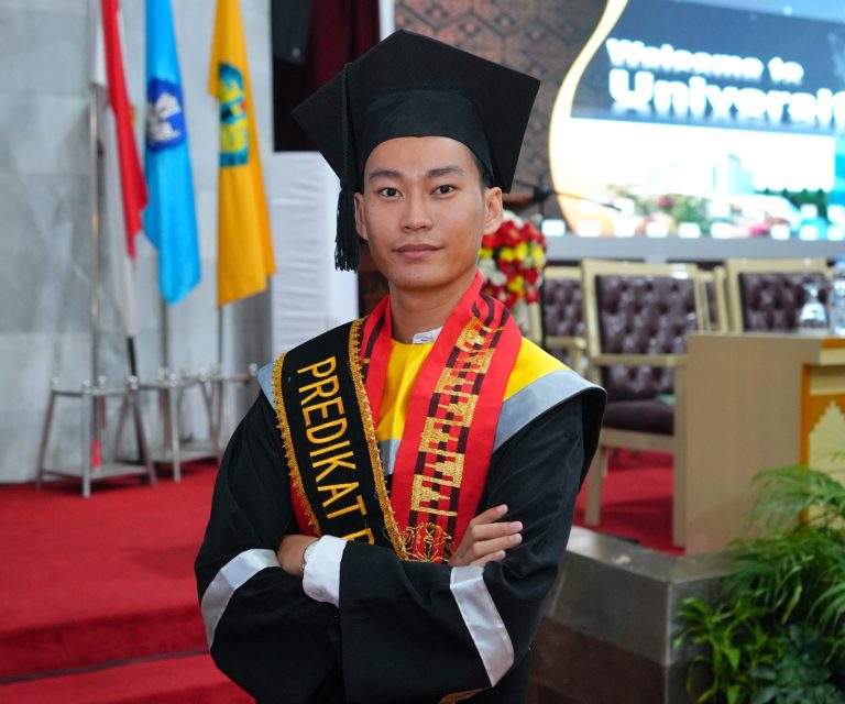 Prestasi Gemilang, Muhammad Chairi Farrel Lulusan Terbaik Program Sarjana