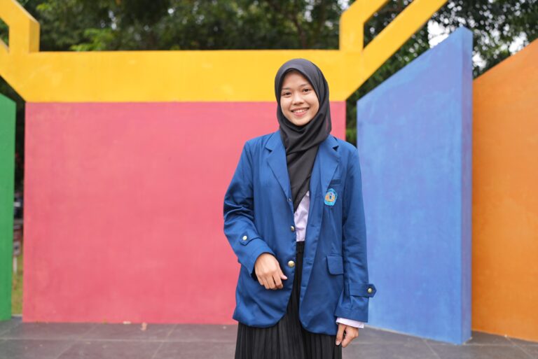 Kisah Inspiratif Nursahida, Menuntut Ilmu dari Thailand hingga Unila