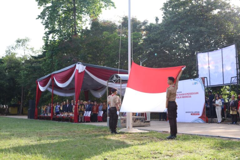 Unila Rayakan HUT ke-80 RI dengan Upacara dan Launching Dies Natalis ke-60