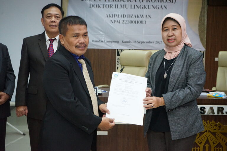Akhmad Dzakwan Resmi Raih Gelar Doktor Ilmu Lingkungan